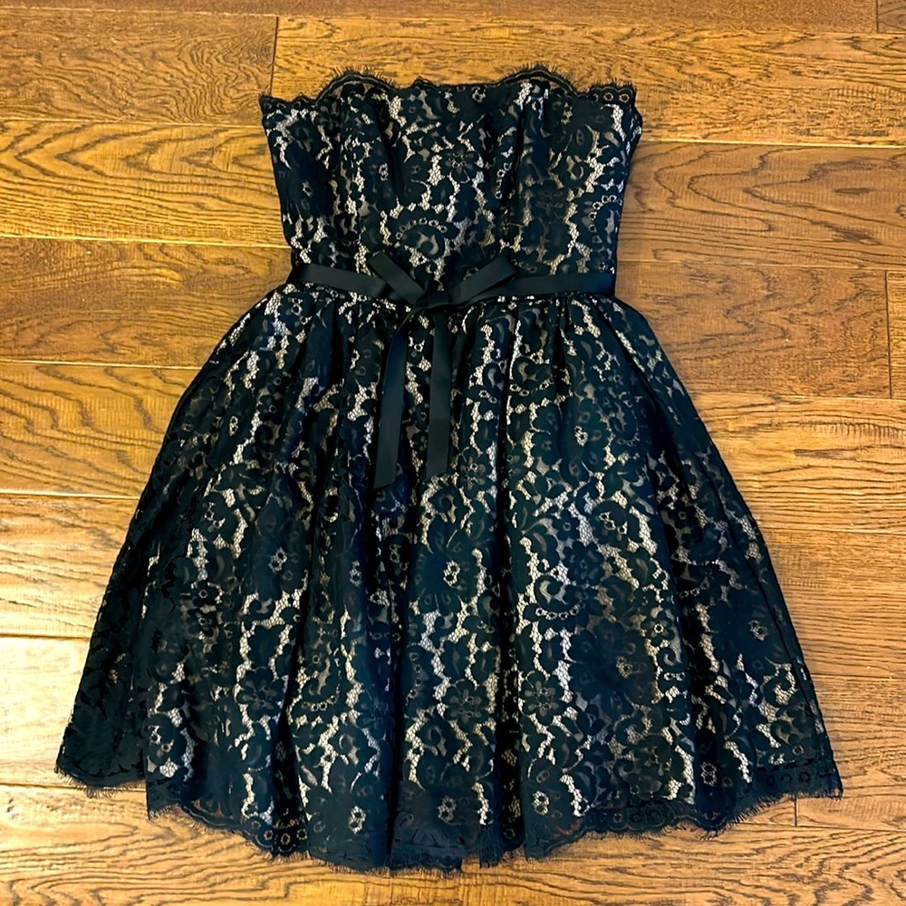 Neiman Marcus Robert Rodriguez Strapless Black Lace Dress